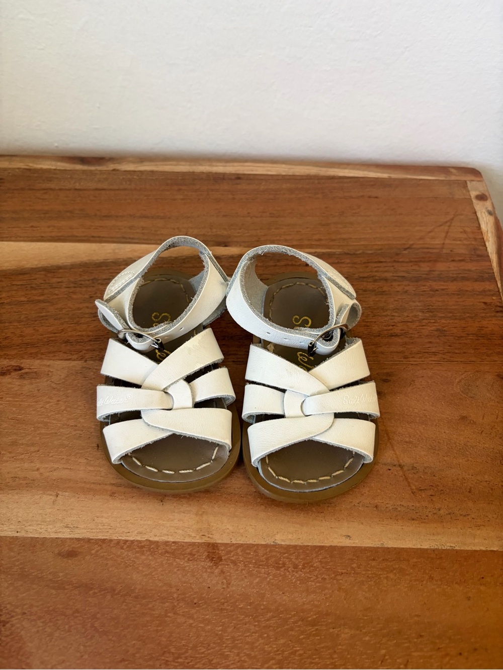 Saltwater White sandals